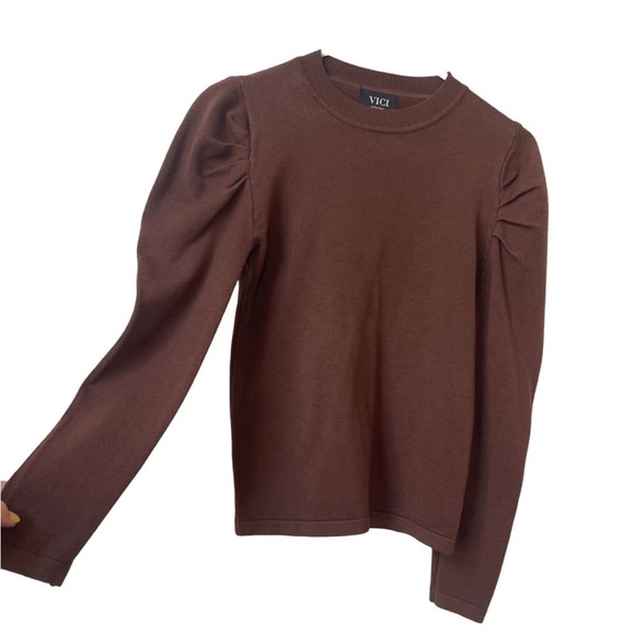 Vici Brown Long Sleeve Sweater ruffle Shoulders Size XS - Picture 3 of 4